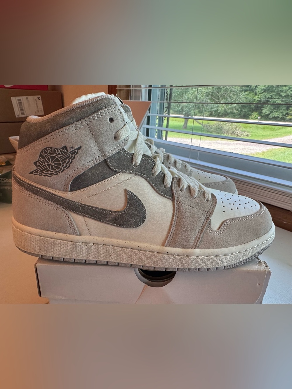 Jordan 1 Mid SE Neutral Grey Sail, Size 9M/10.5W. Brand New/Replacement Box.
